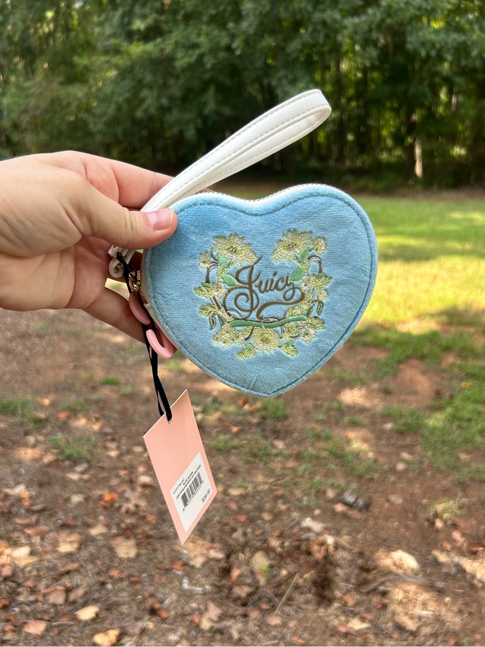 Juicy Couture Juicy in Bloom Heart Coin Purse Wristlet Blue Floral